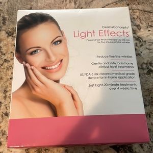 DermaConcepts Light Effects- Photo Therapy LED Device